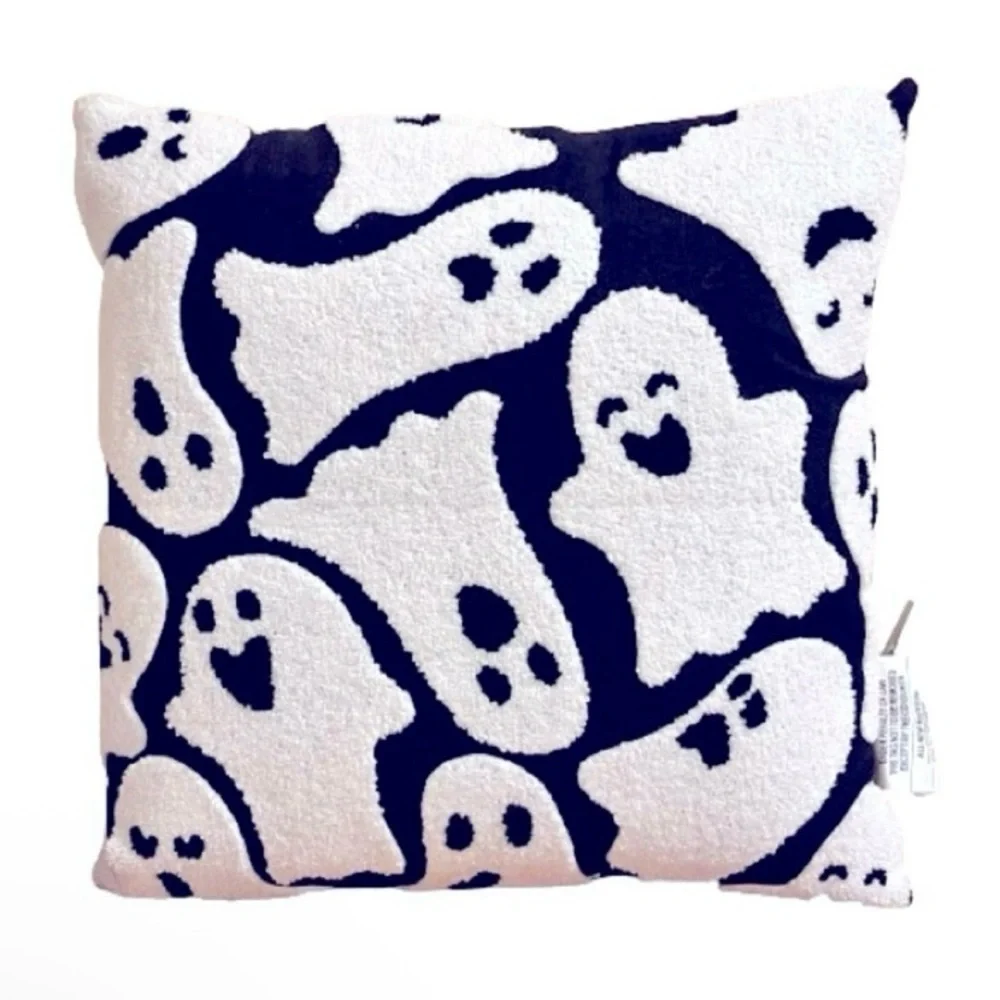 NWT- Black & White Flying Ghosts Halloween Accent Pillow. 17x17
